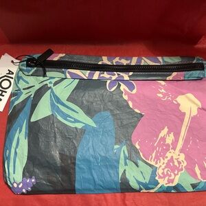 ALOHA collection travel pouch